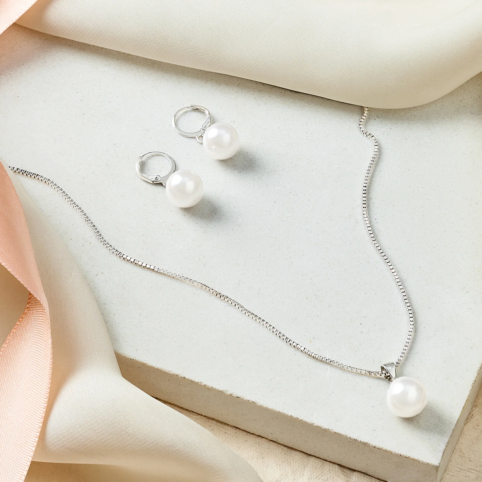 Artemis Molten Pearl Silver Jewelry Set - Image 2