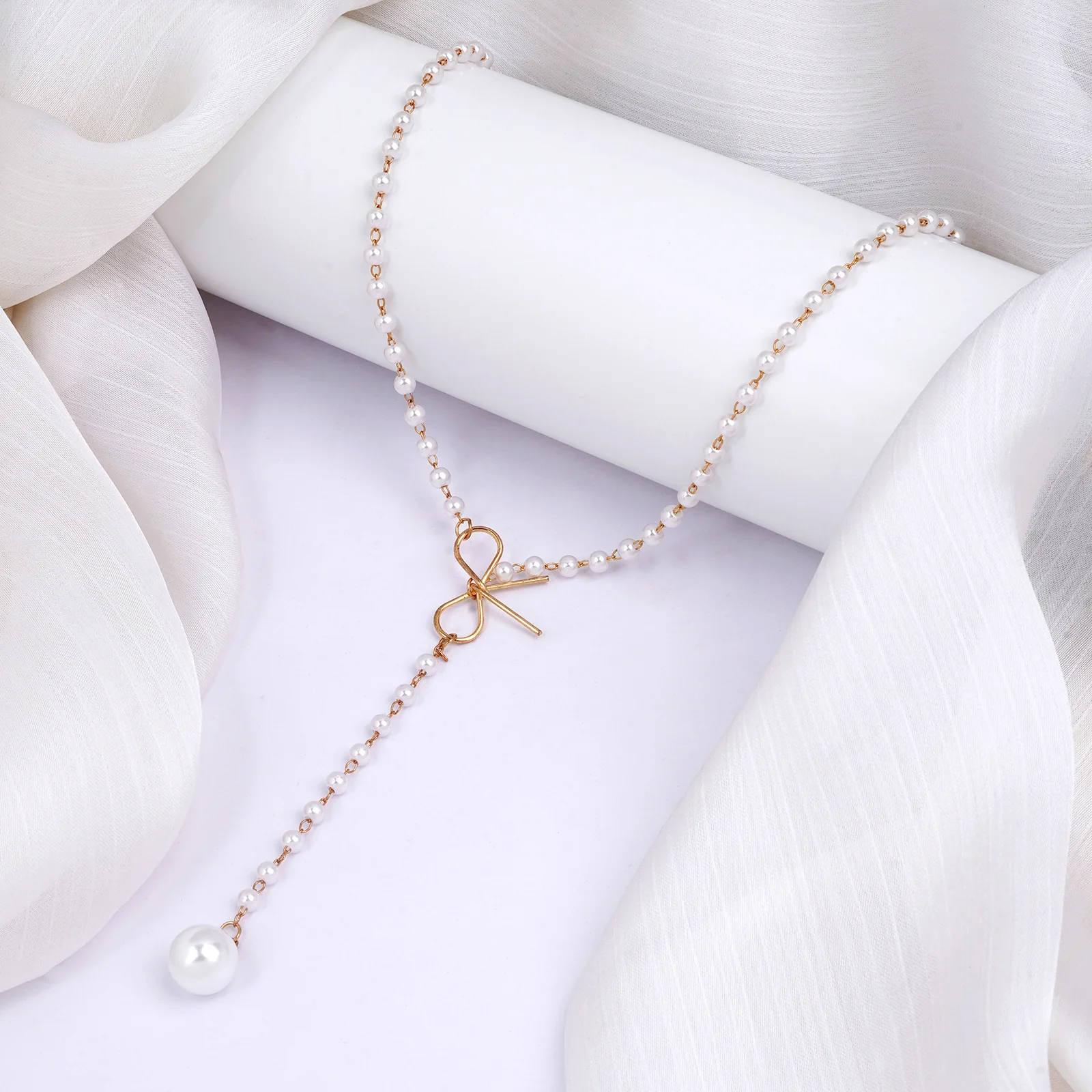 Bewitched Fizah's Pearl and Gold Bow knot Necklace - Image 3