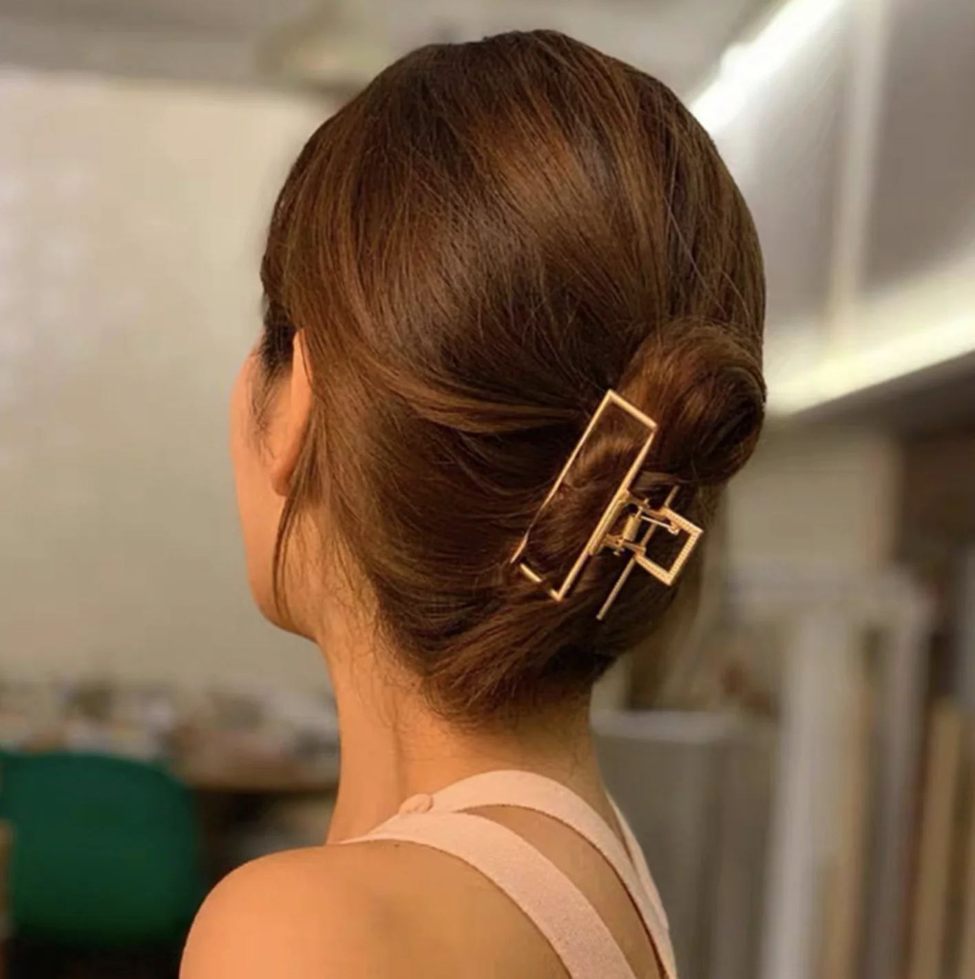 Blanca Metallic Claw Hair Clip