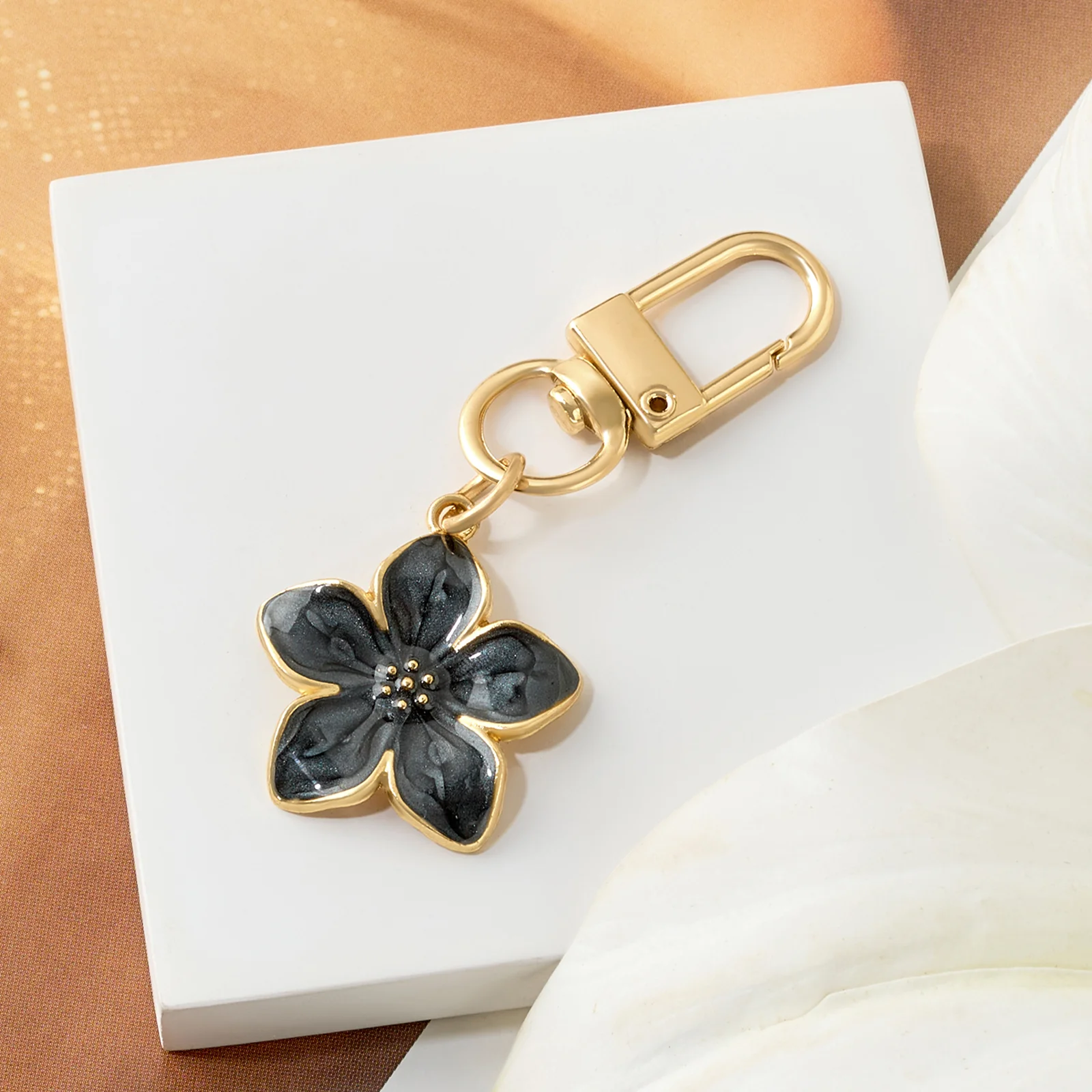 Daisy-Day Black Floral Bag Charm