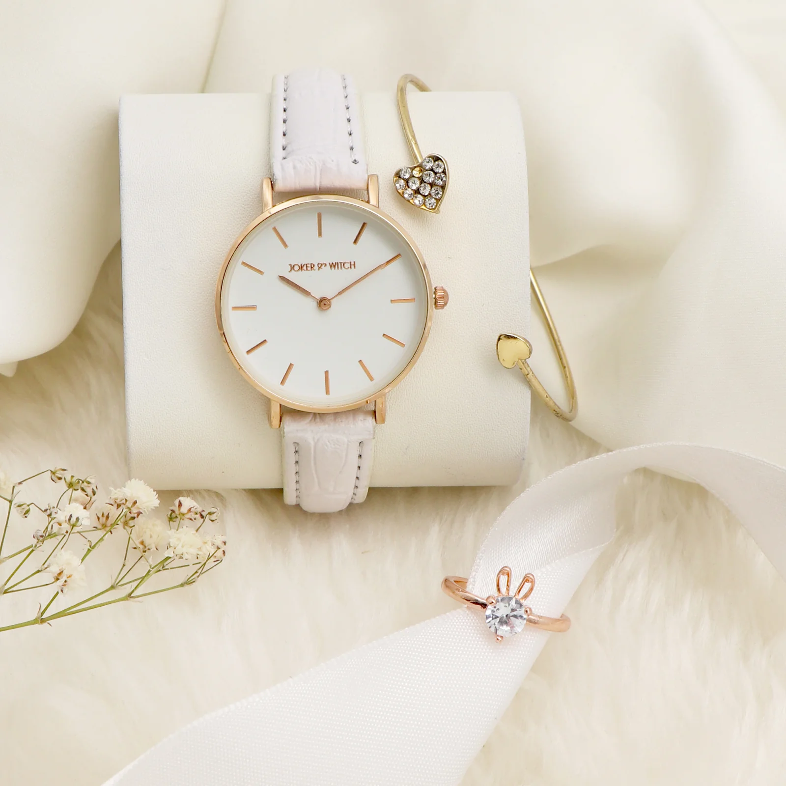 Daisy White Love Triangle