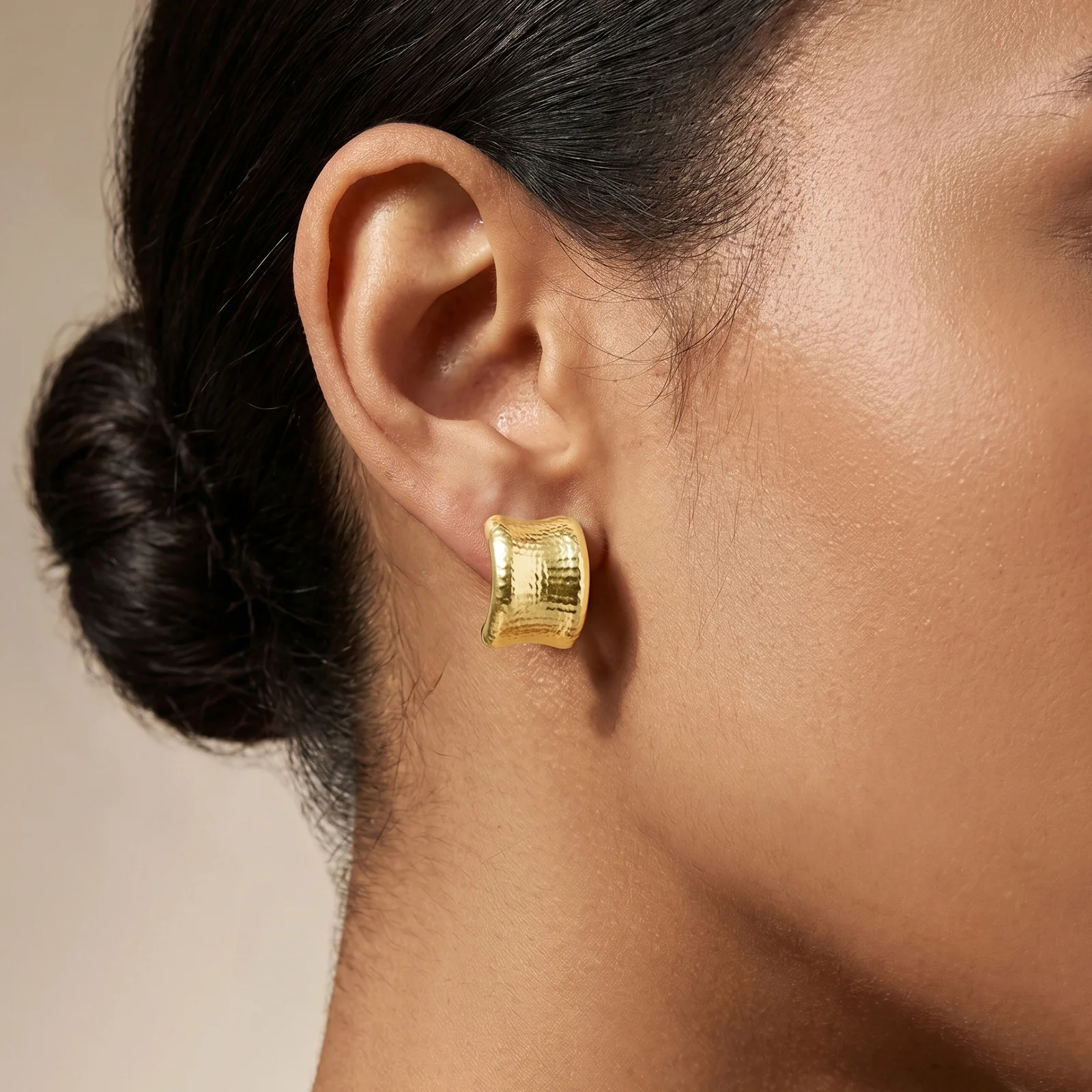 Dayna Gold Love Earrings Set - Image 4