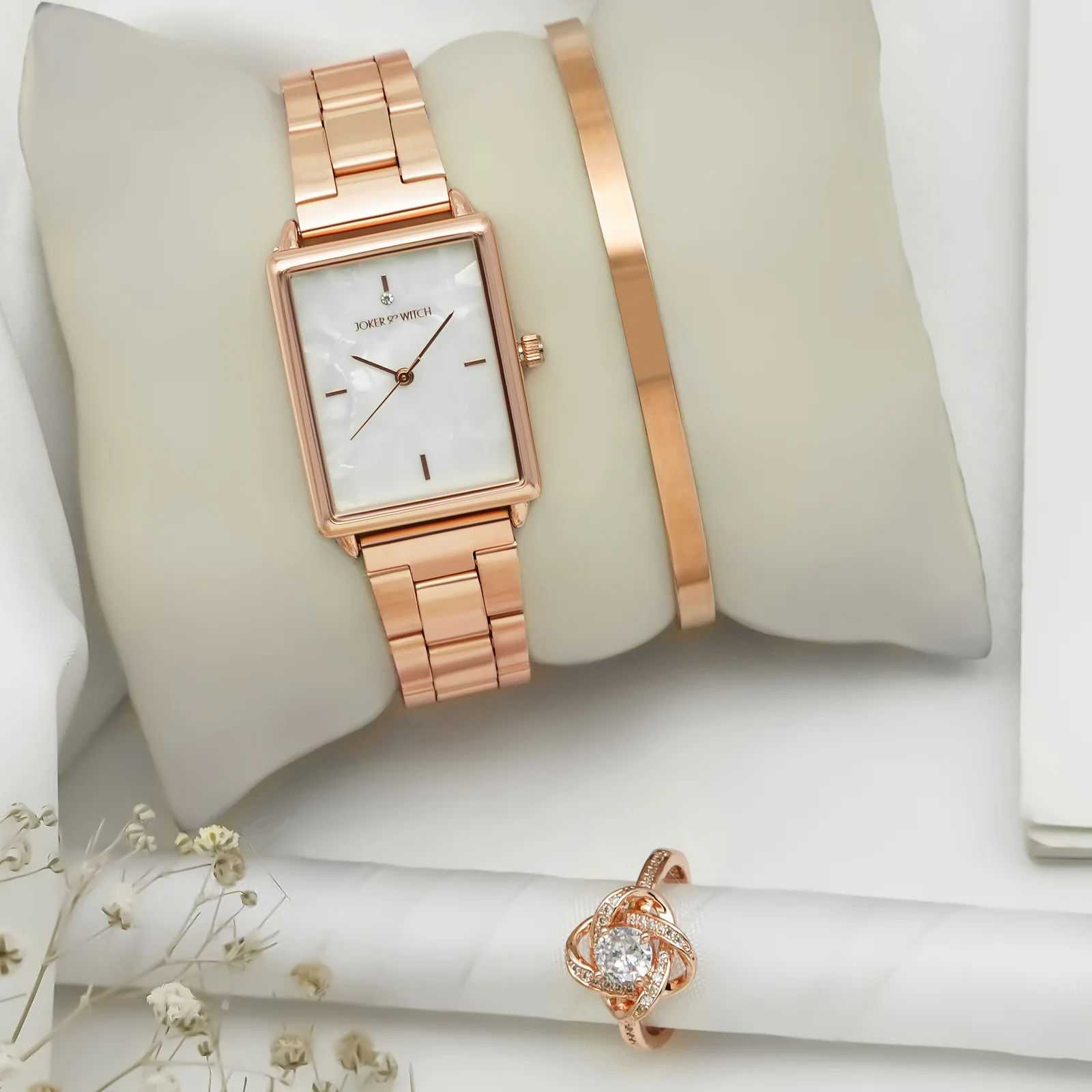 Daze in Rose gold Love Triangle