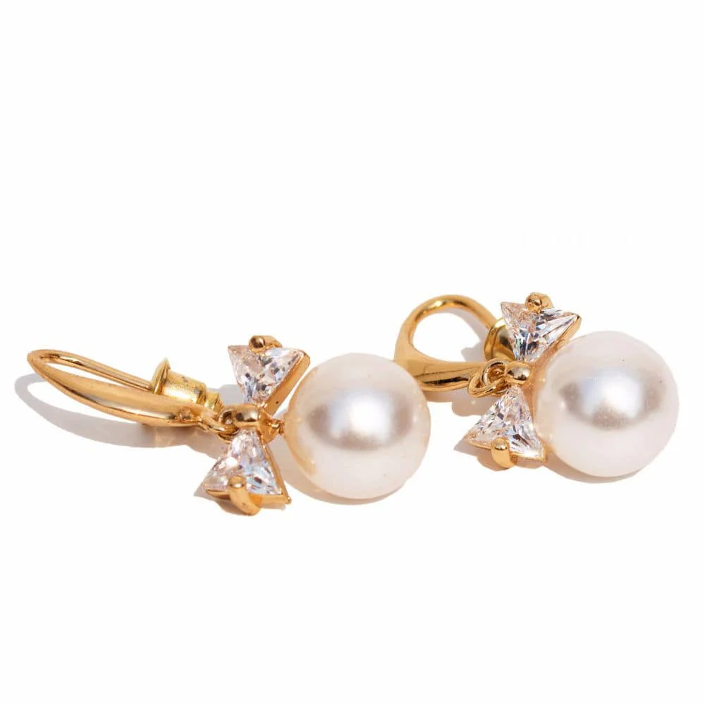 Elegant Bow Pearl Hoop - Image 2