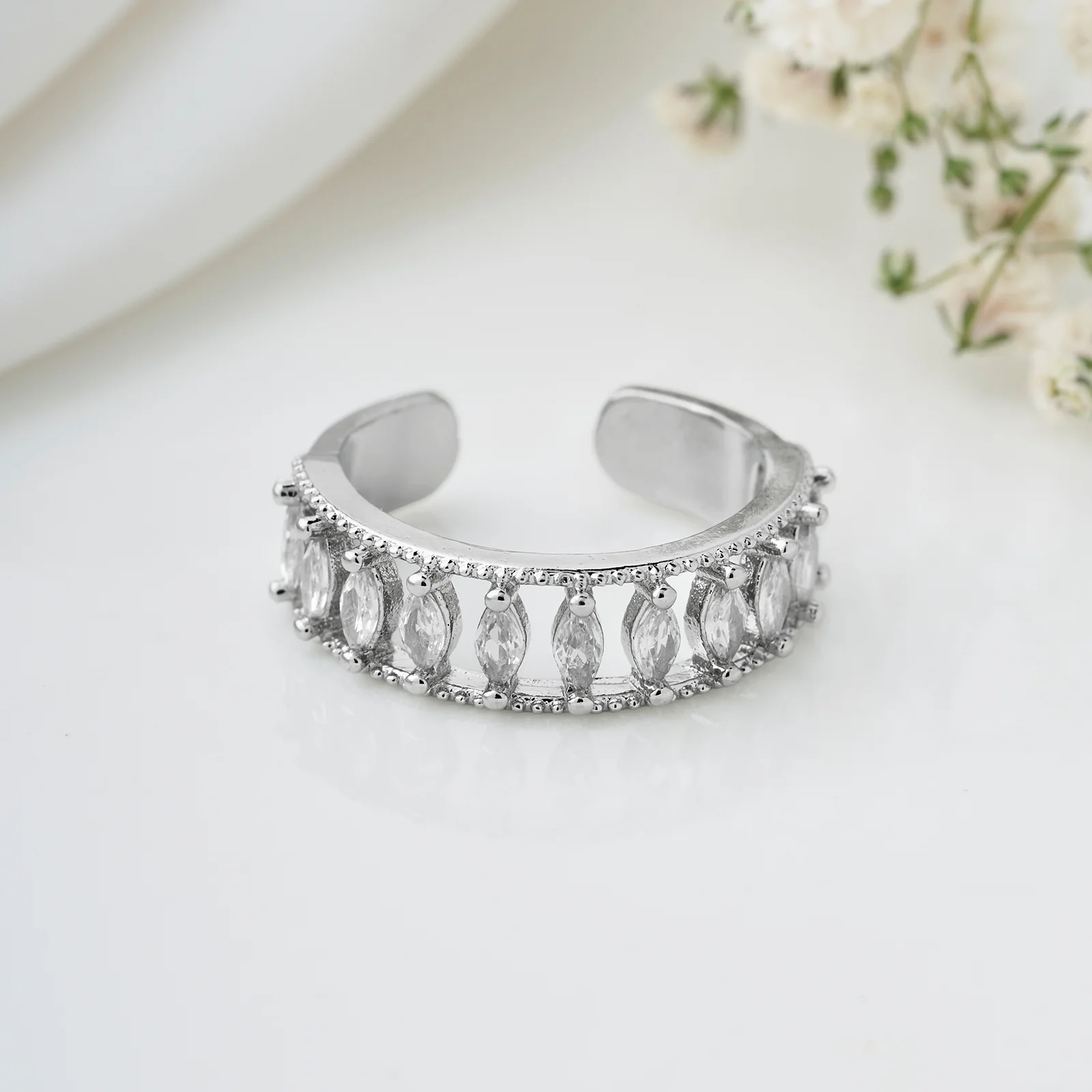 Gleam Ring
