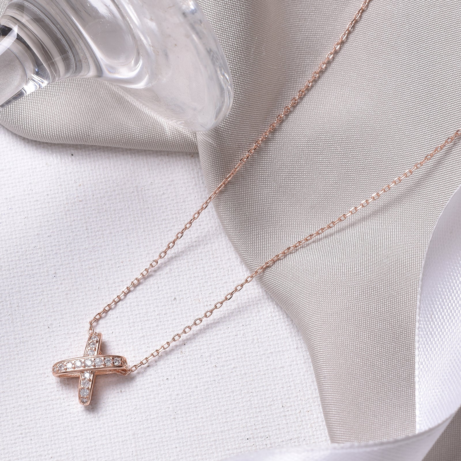 Kriss Kross Rosegold Necklace - Image 2
