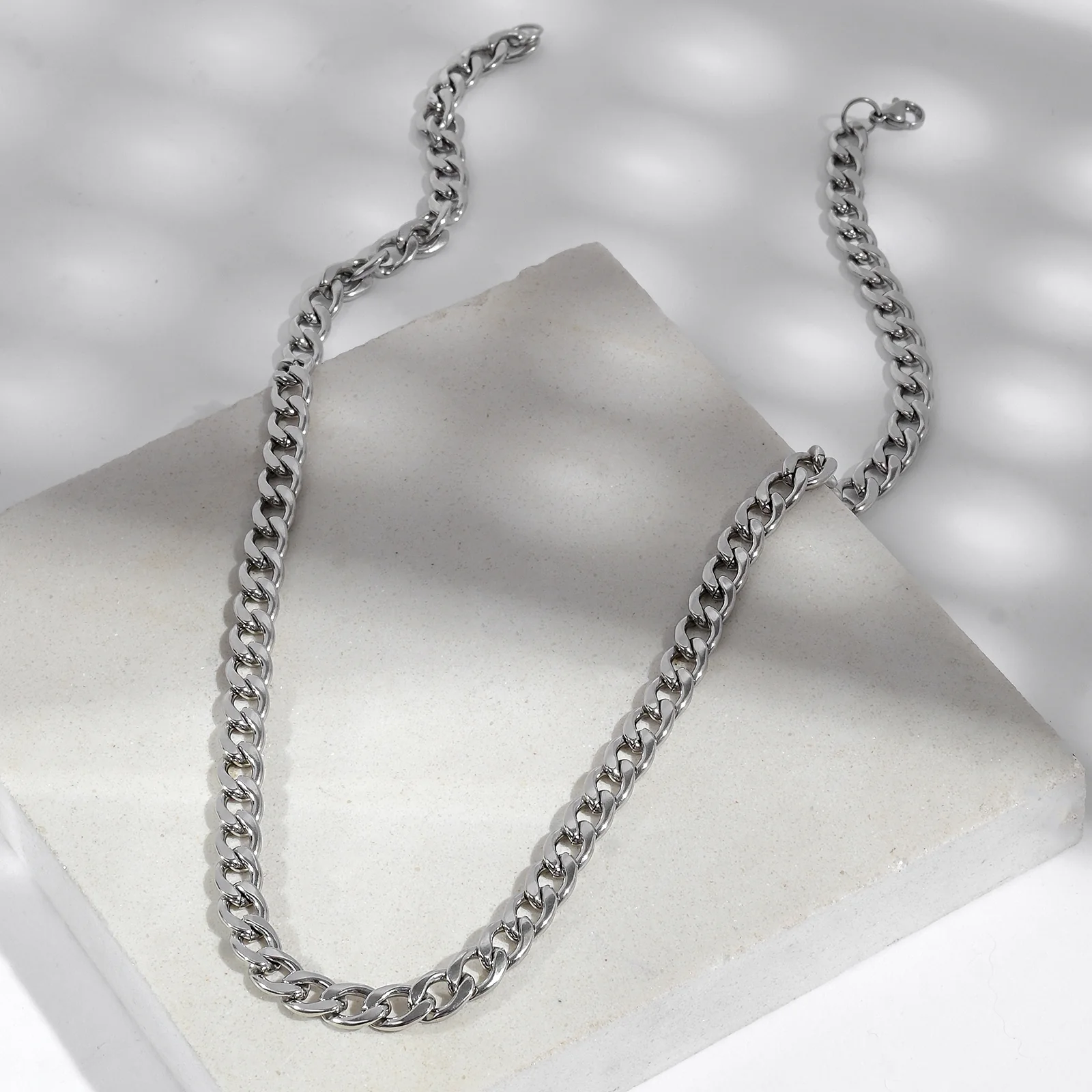 Maverick Men's Chain Link Silver Necklace - Image 2