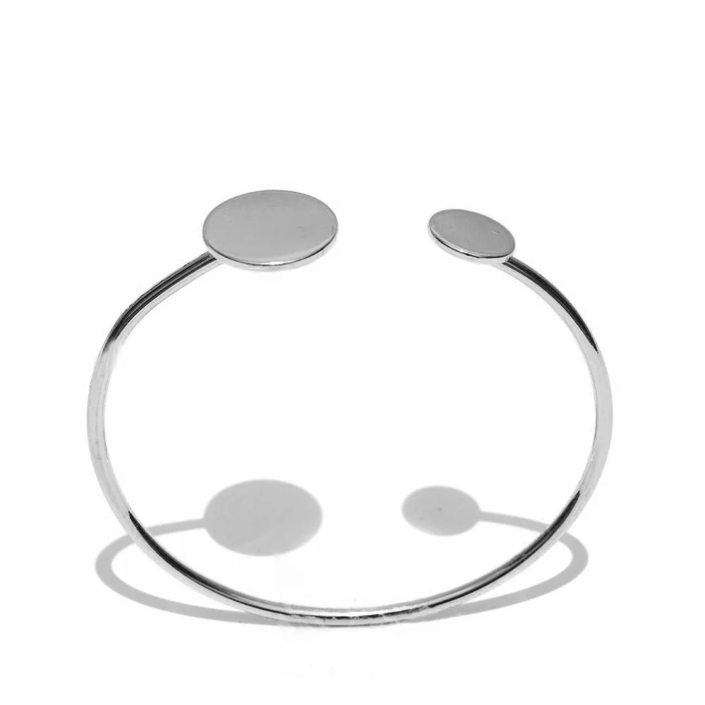 Minimal Dot Silver Bracelet - Image 4