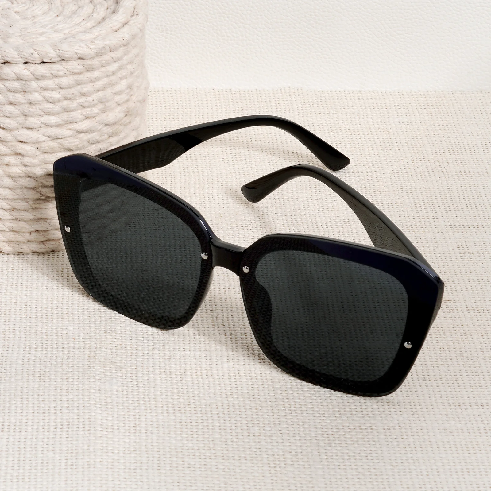 Odette Black Sunglasses