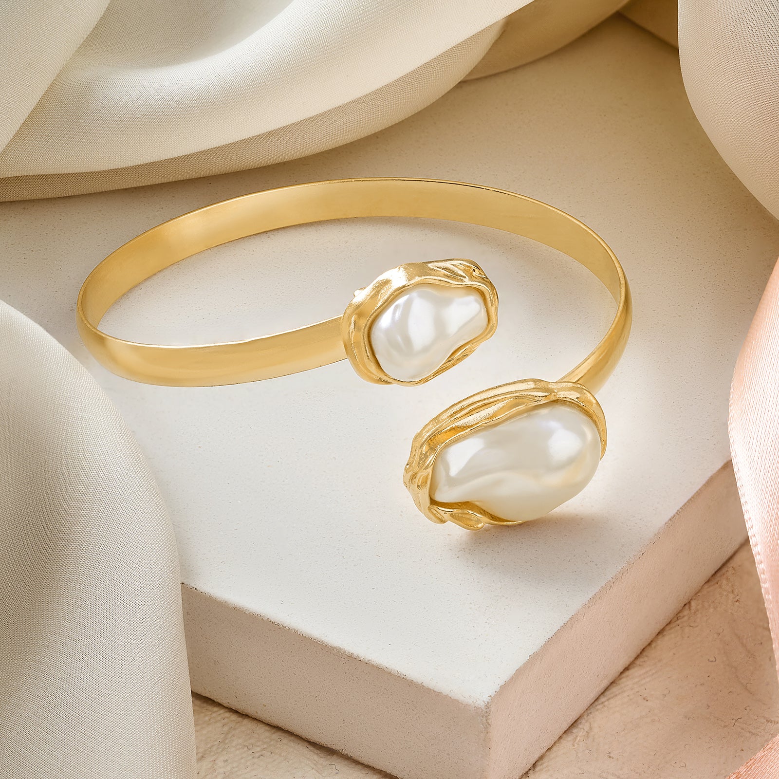 Oralise Molten Pearl Bracelet - Image 2