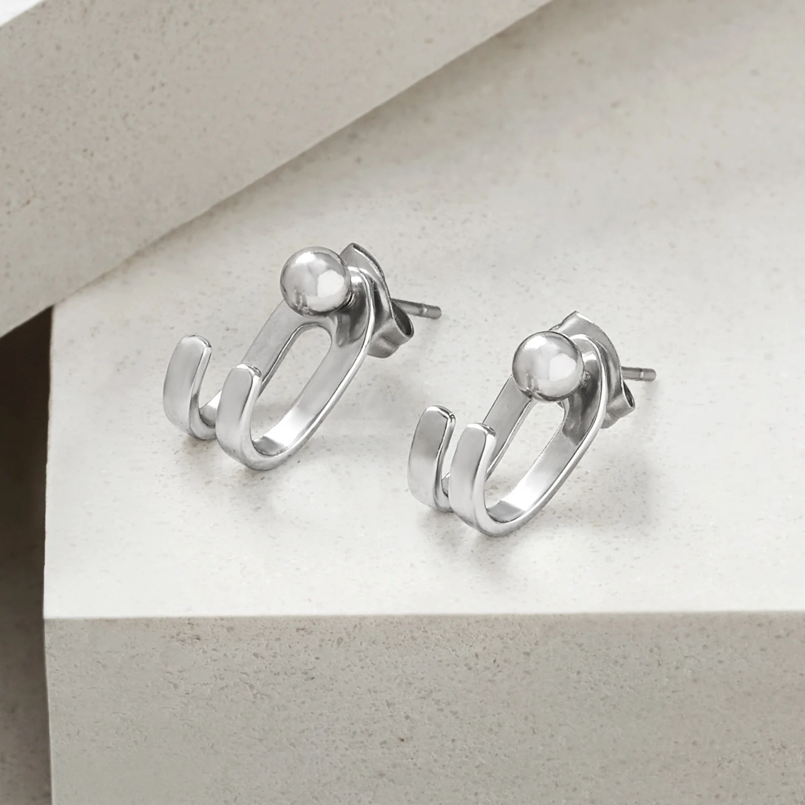 Oryxen Silver Men's Earrings - Image 2