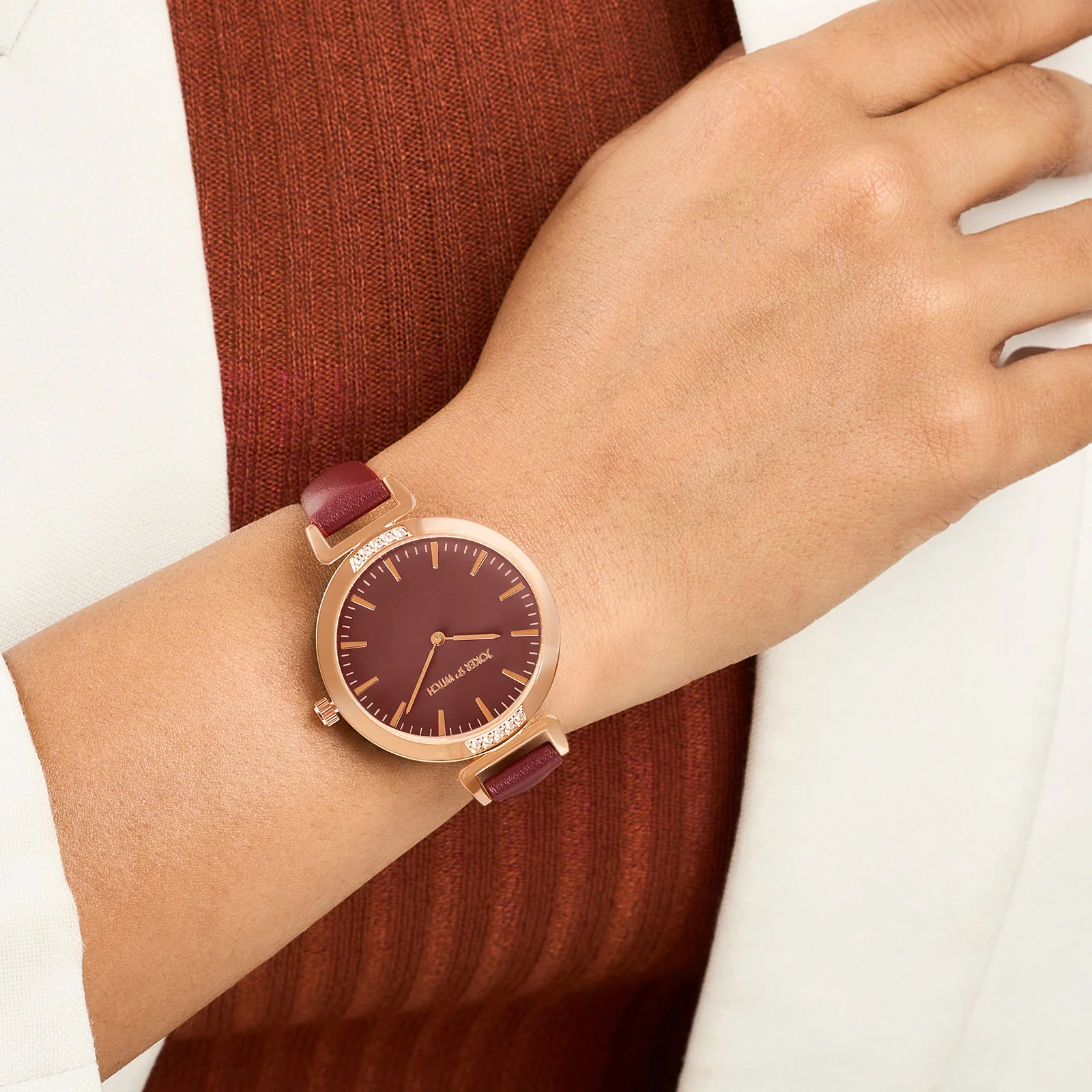 Petite Maroon Medium Dial PU Strap Women's Watch - Image 2