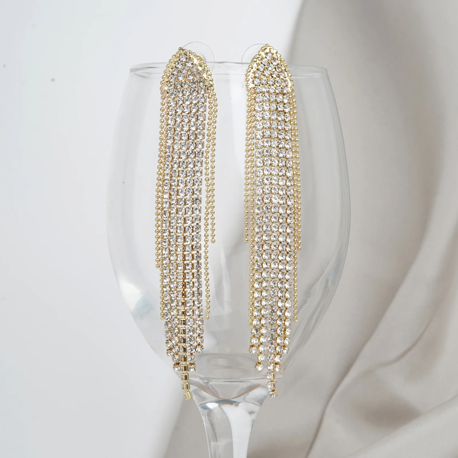 Ripley Gold Curtain Earring - Image 2