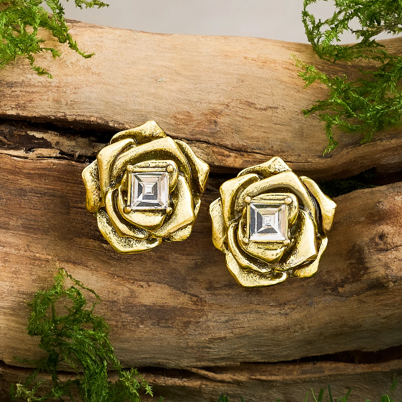 Rozira Gold Flower Earrings - Image 2