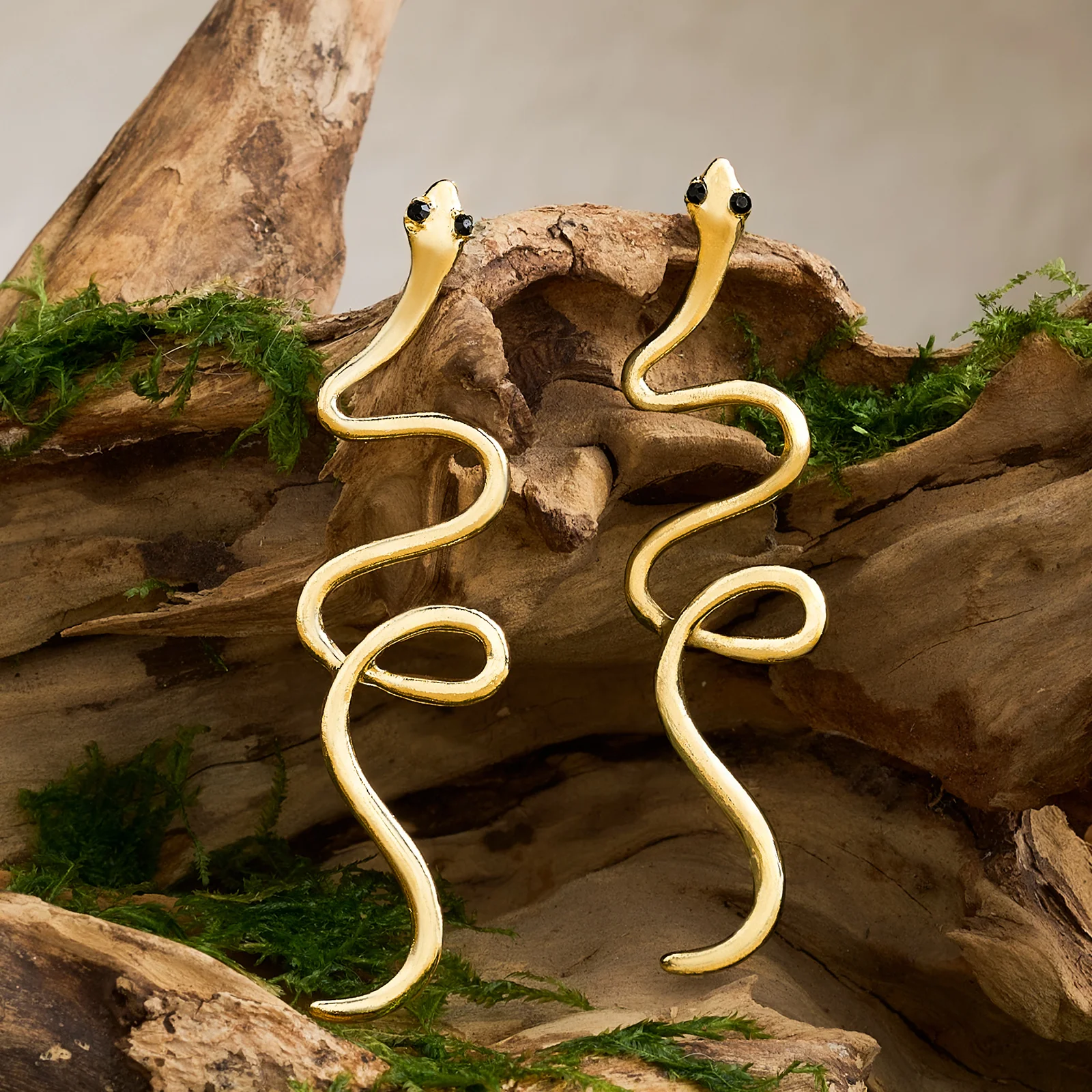 Serpens Gold Snake Earring - Image 2