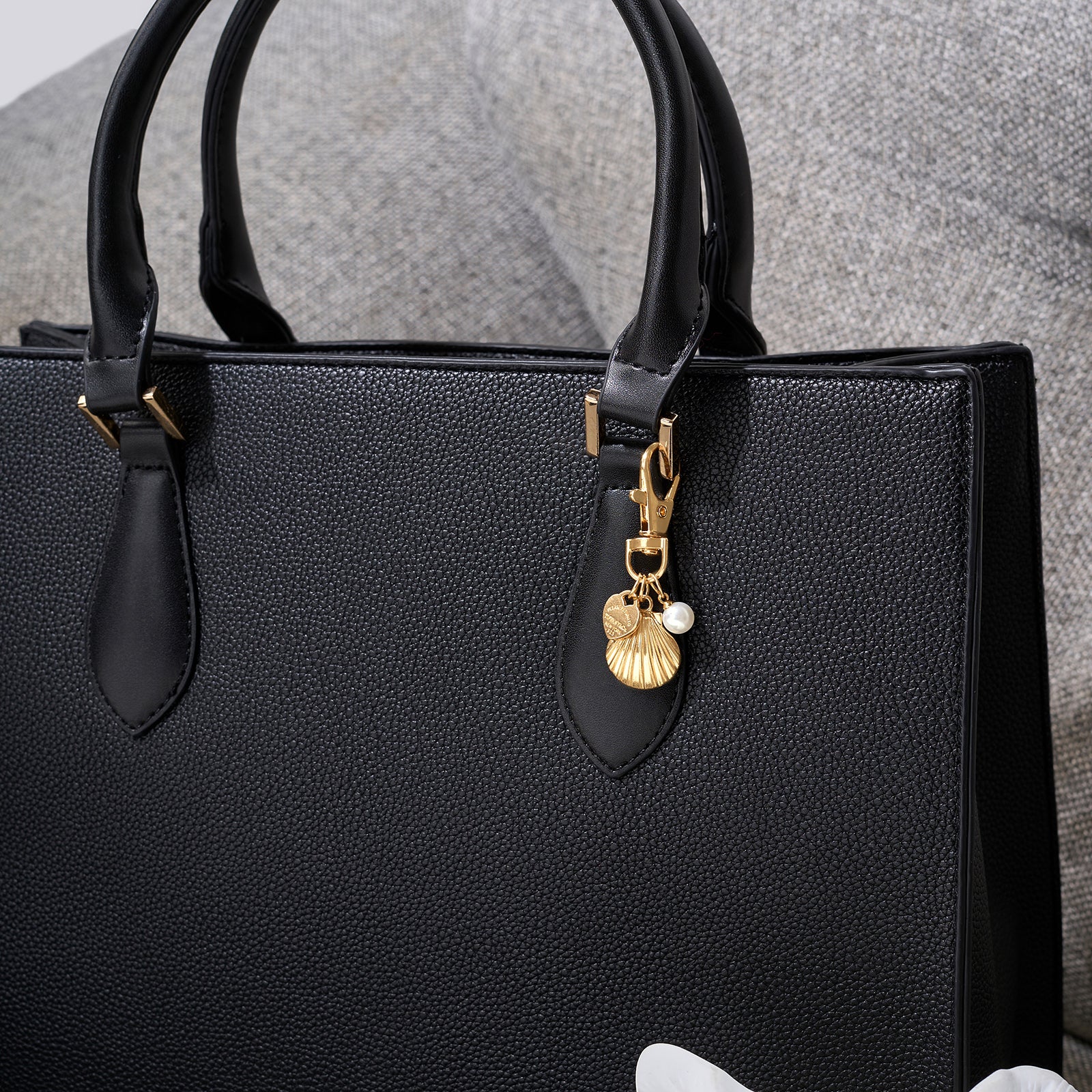 Shellie Bellie Bag Charm - Image 2