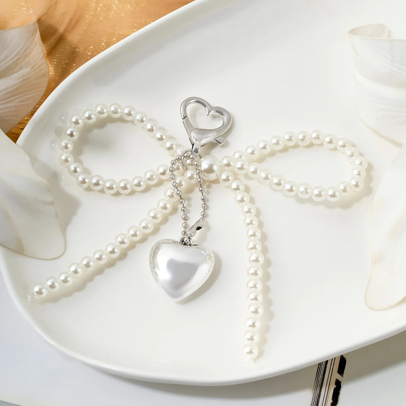 Shimmie Bow White Bag Charm - Image 2