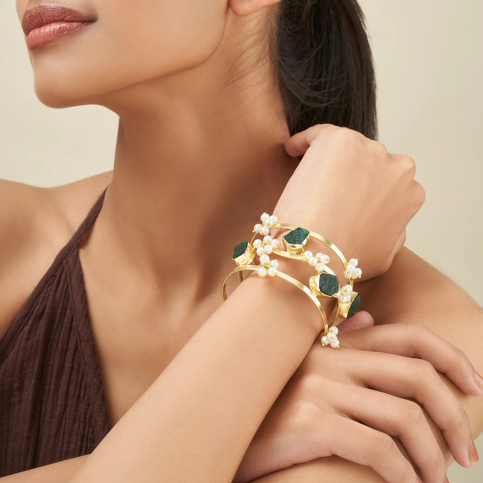 Soléa Dark Green Natural Stone Pearl Cuff Bracelet - Image 2