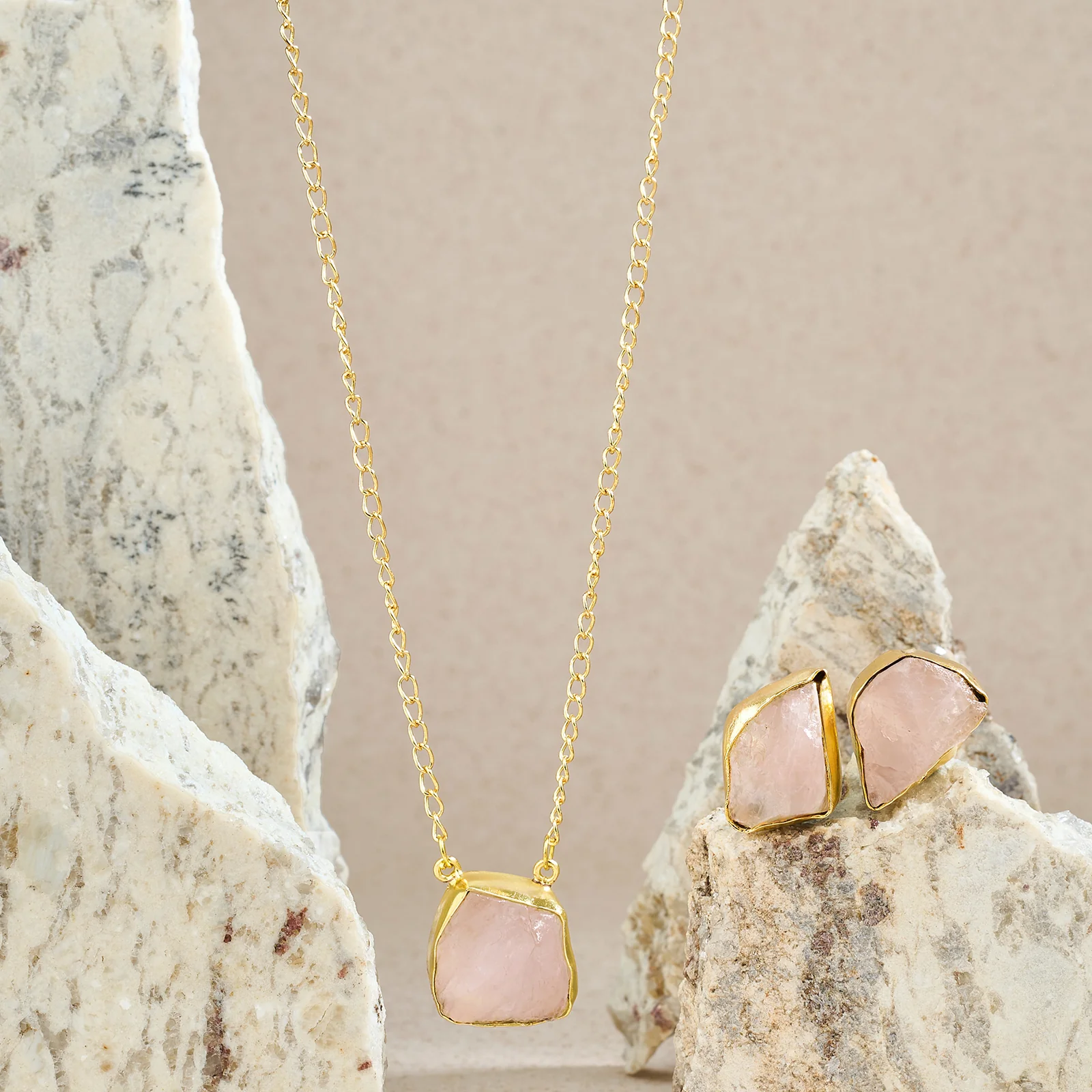 Soléa Pink Natural Stone Necklace Set