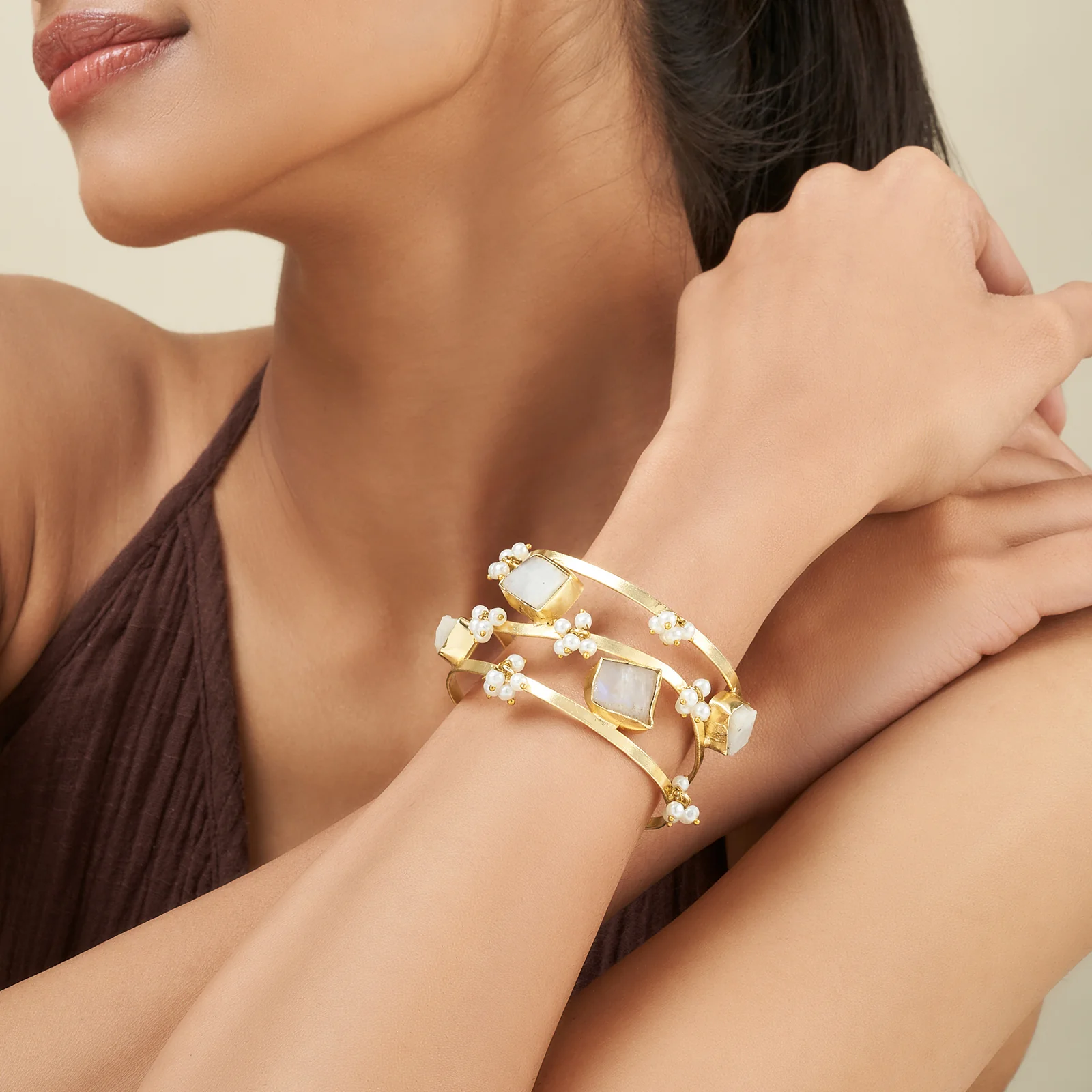 Soléa White Natural Stone Pearl Cuff Bracelet - Image 2