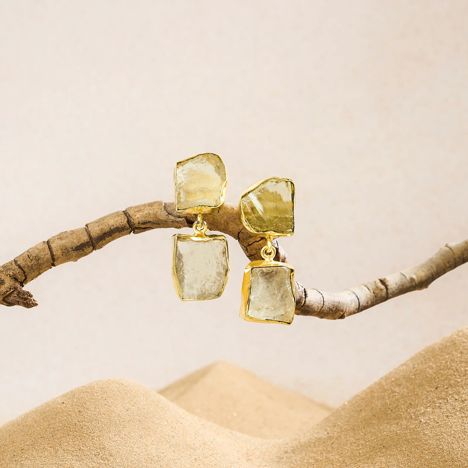 Soléa Yellow Natural Stone Danglers