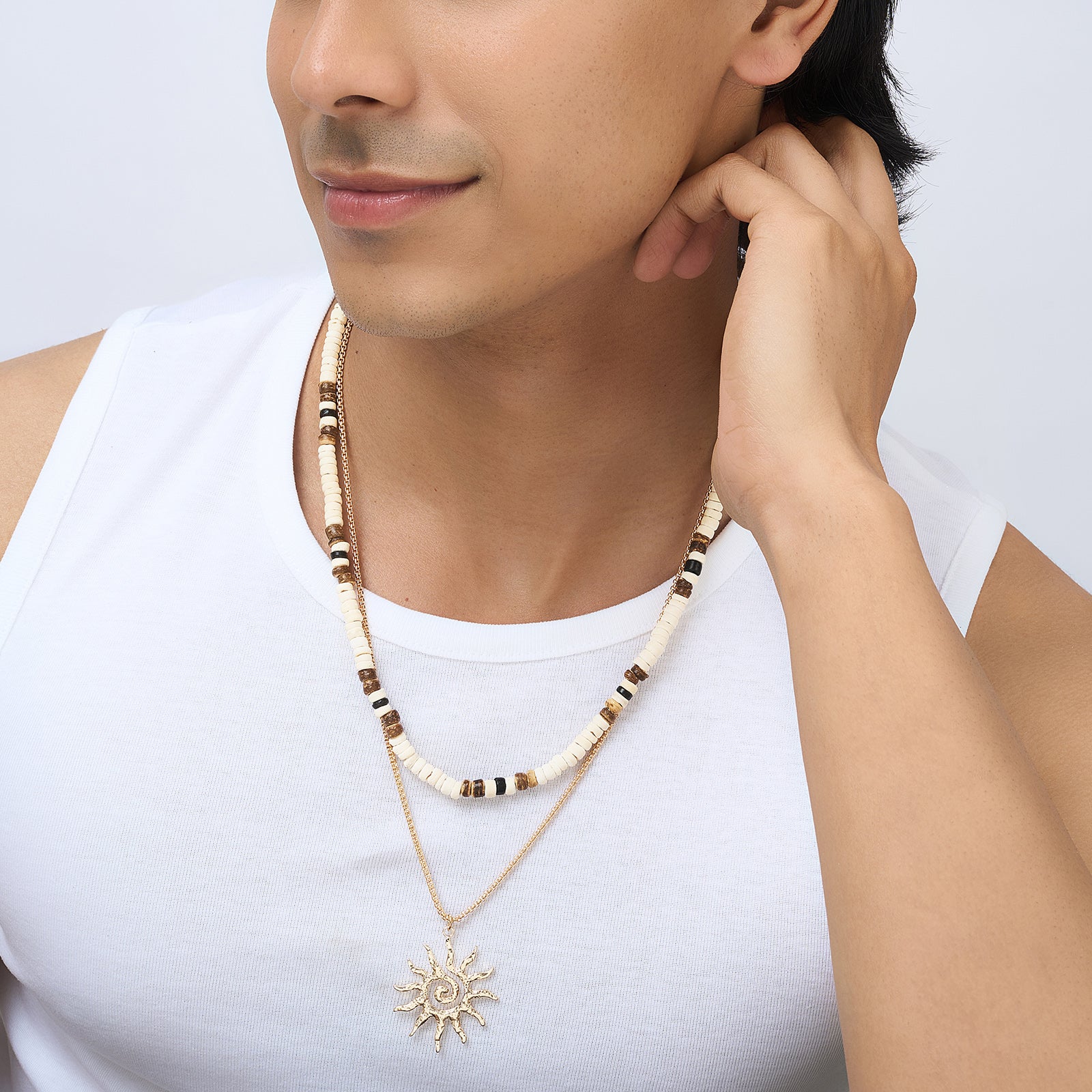 Soliset Unisex Gold Necklace - Image 3
