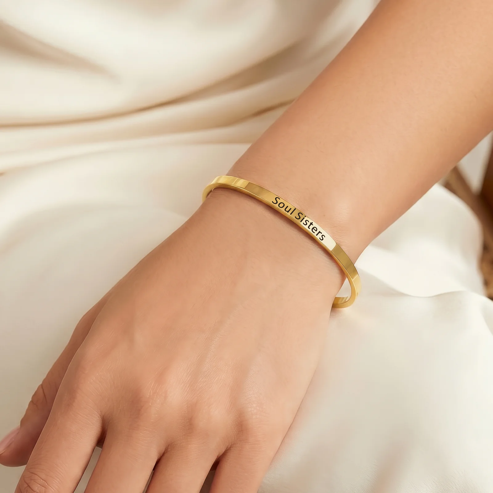 Soul Sisters Gold Mantra Band - Image 2