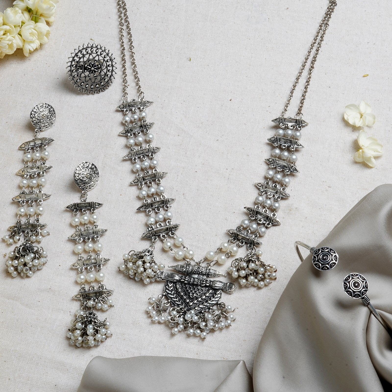 Teejh Aabha Silver Oxidised Jewelry Gift Set