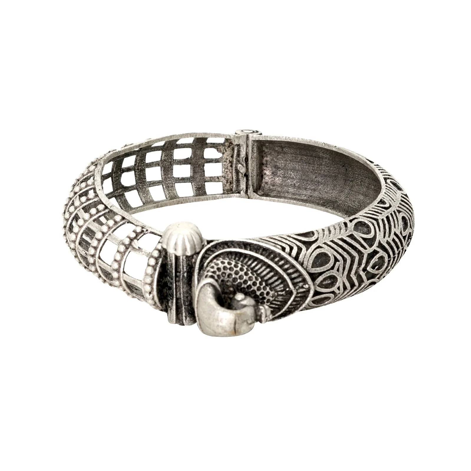 Teejh Aishay Silver Oxidised Bangle - Image 4
