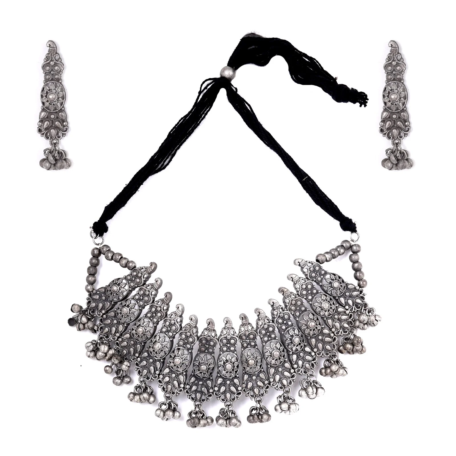 Teejh Anay Antique Silver Polish Choker Necklace Set - Image 4