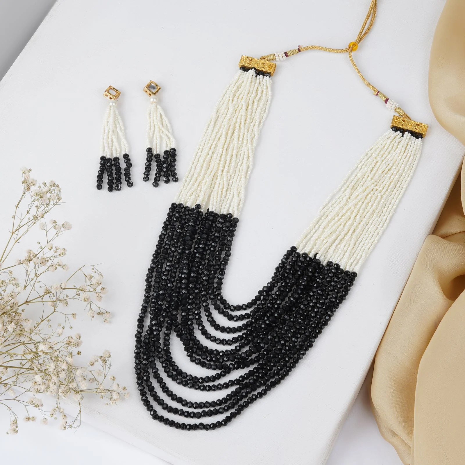 Teejh Jareen Black and White Gold Necklace Set