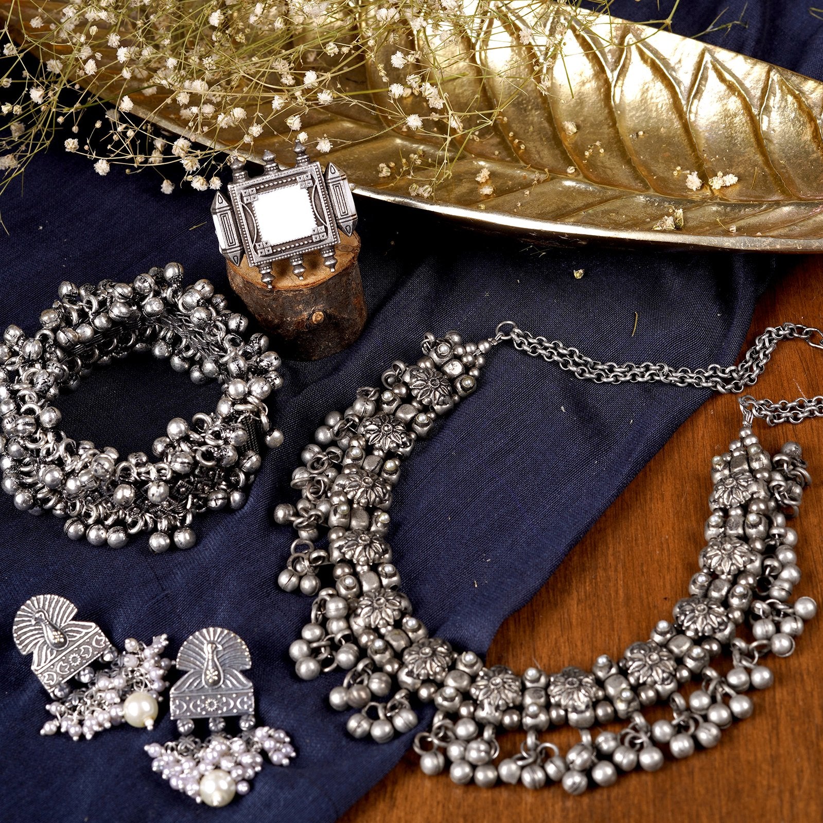 Teejh Ojasvi Metallic Silver Oxidized Jewerly Gift Set - Image 2