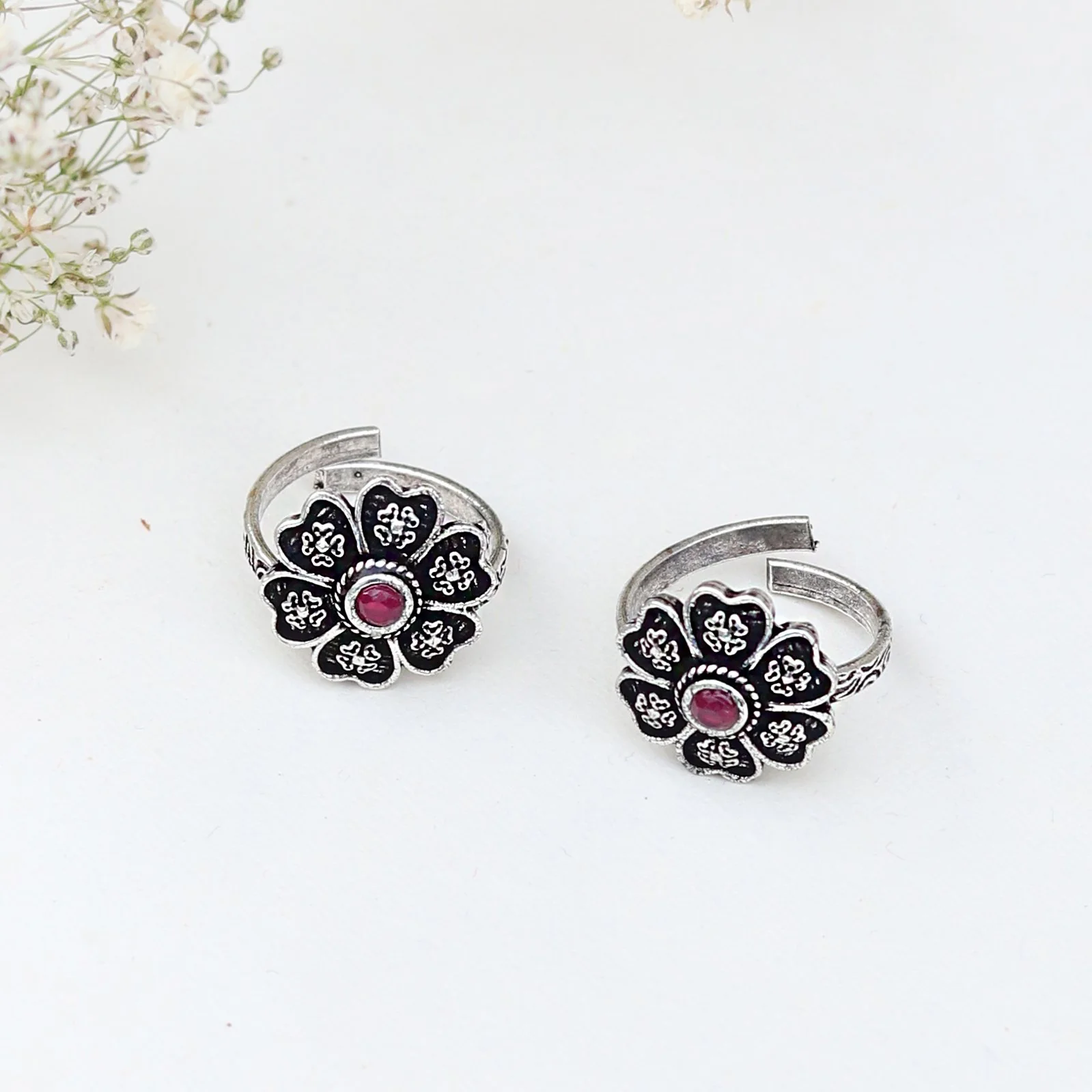 Teejh Ruhi Pink Stone Silver Oxidised Toe Rings