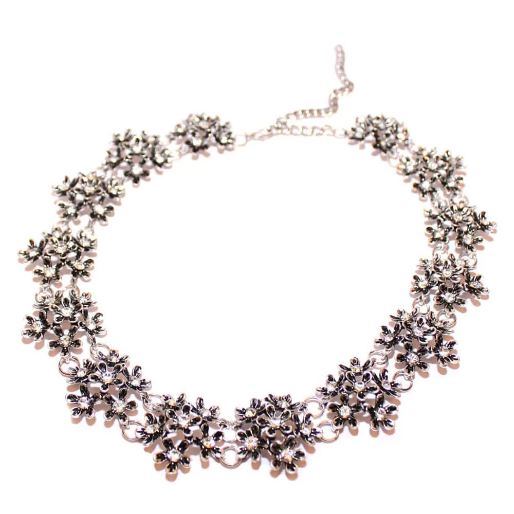 Vintage Charm Silver Floral Necklace - Image 2