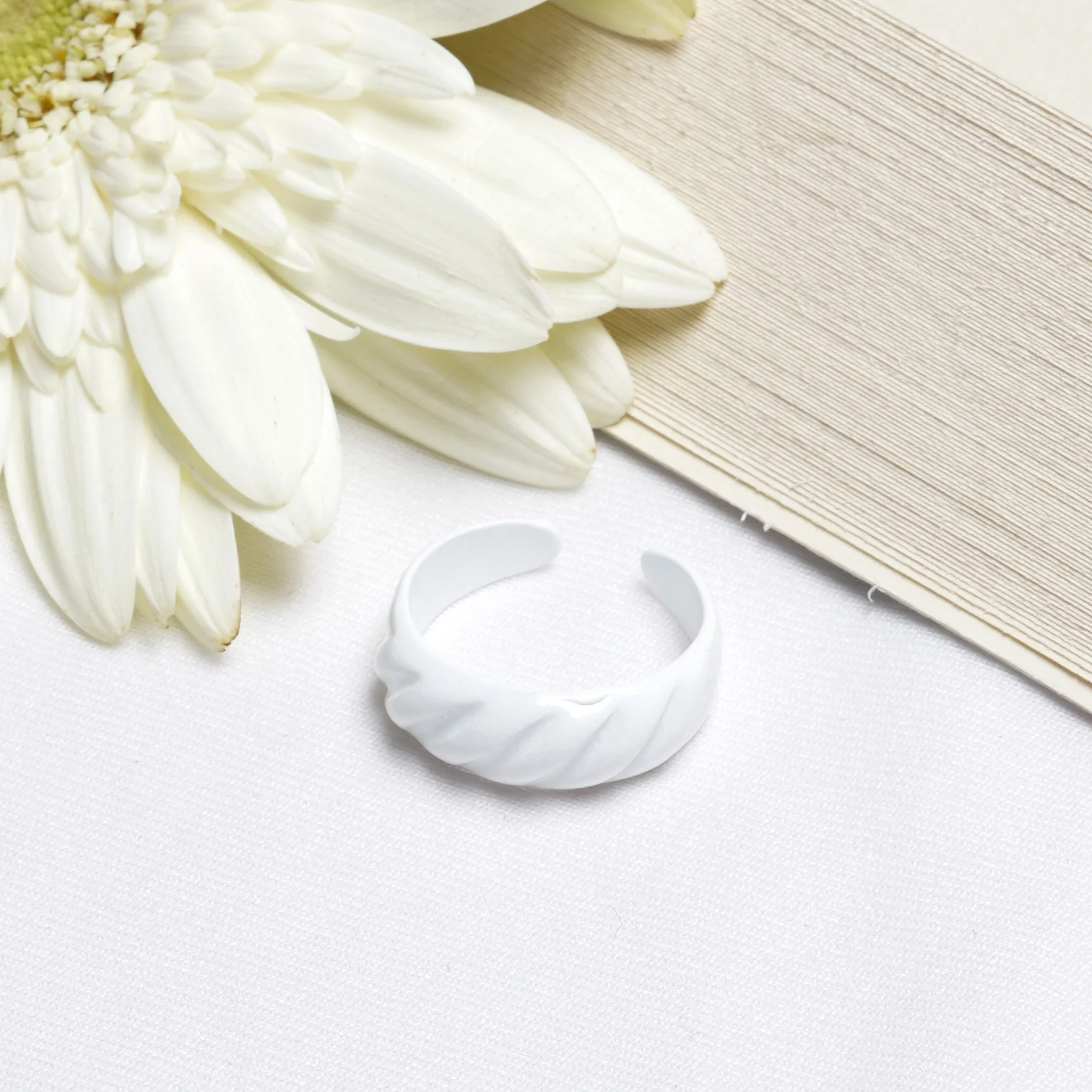 White Truffle Croissant Ring - Image 2